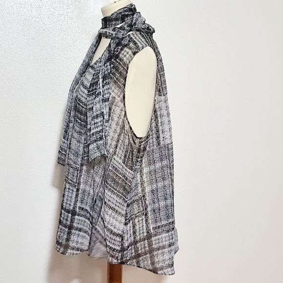 6th Lane Sleeveless Neck Scarf Top Size 20 - Picture 4 of 7